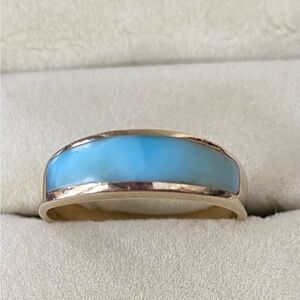 14k Gold larimar gemstone ring
3.8 gramsVintage 1980’s From Dominican Republic
